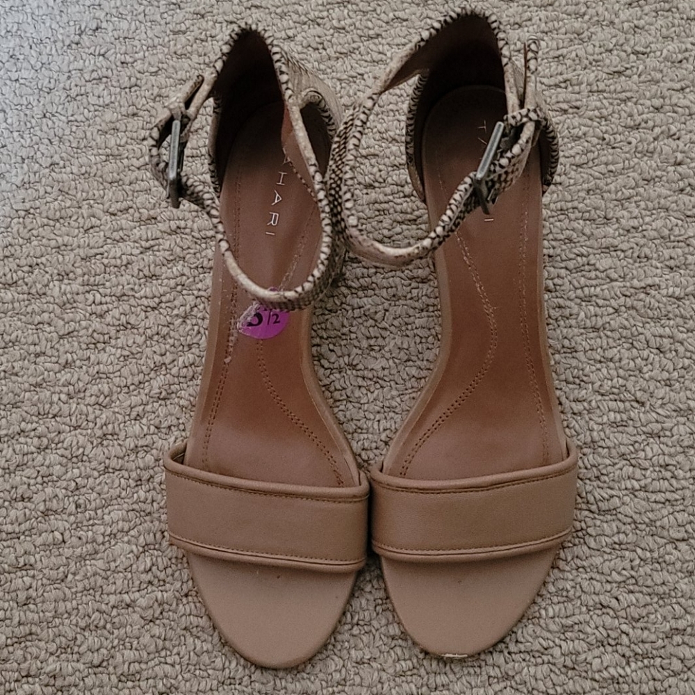 Tahari brown sandals with snake skin accent